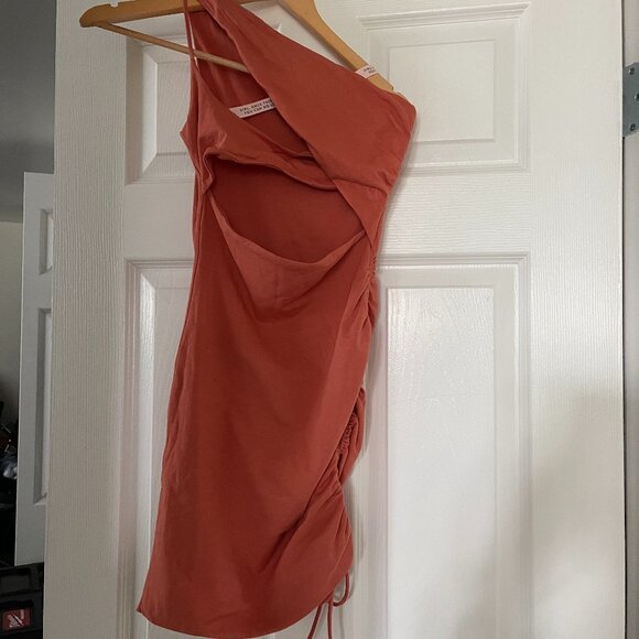 Oh Polly One Shoulder Mini Dress - Picture 3 of 4